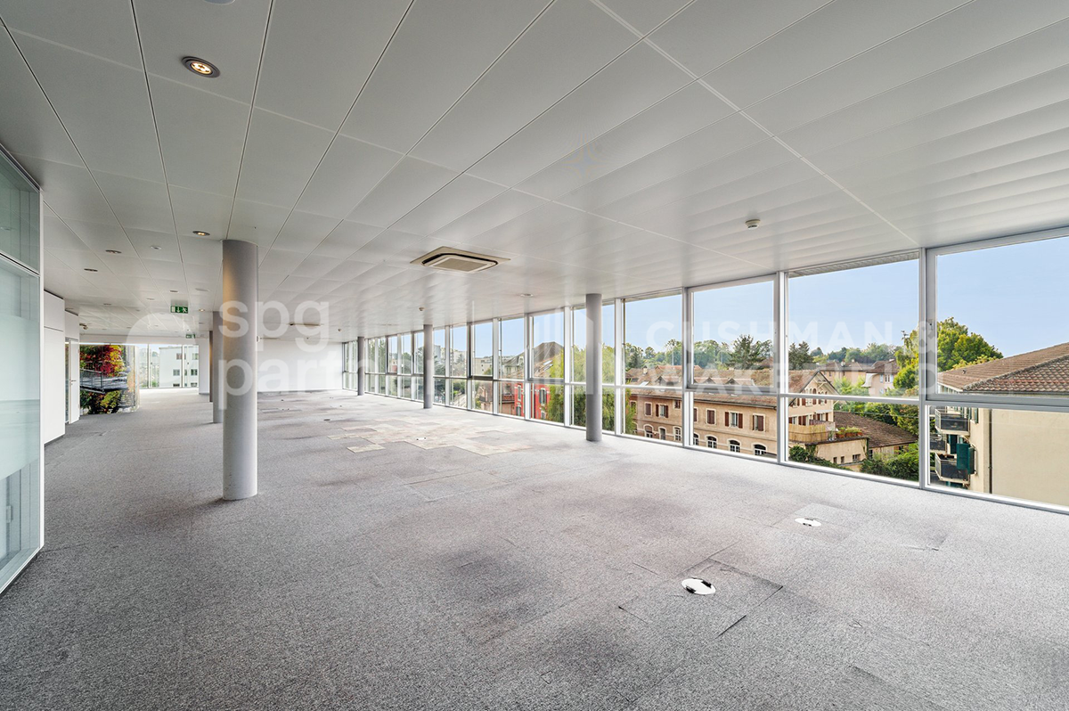 1070m² Büro