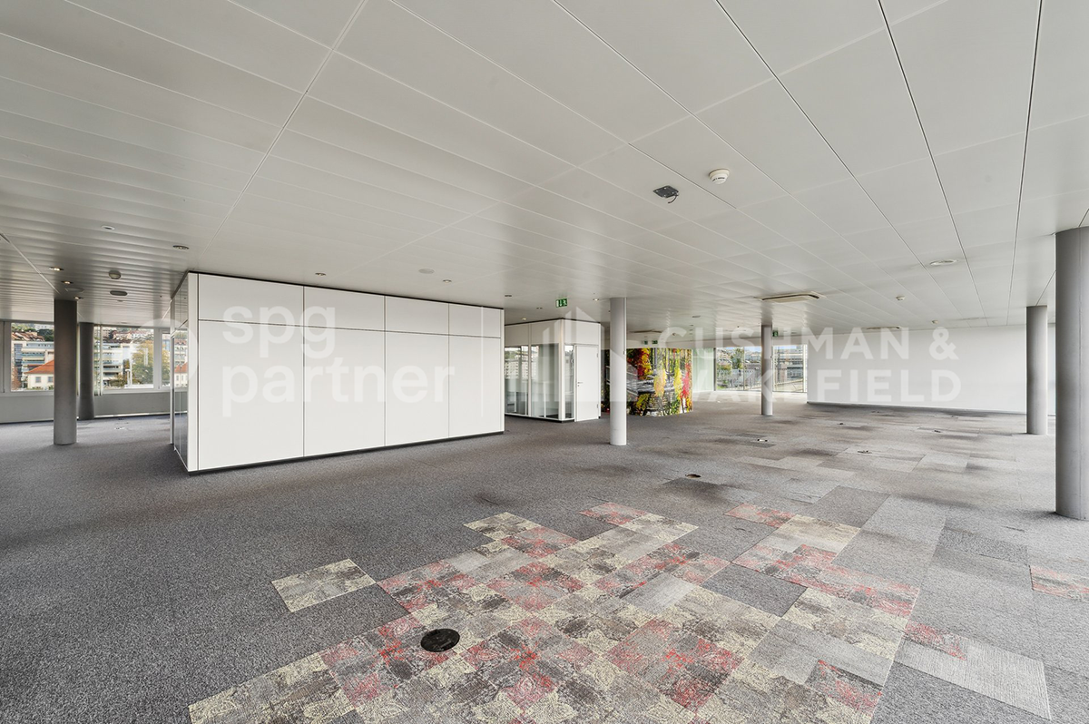 1070m² Büro