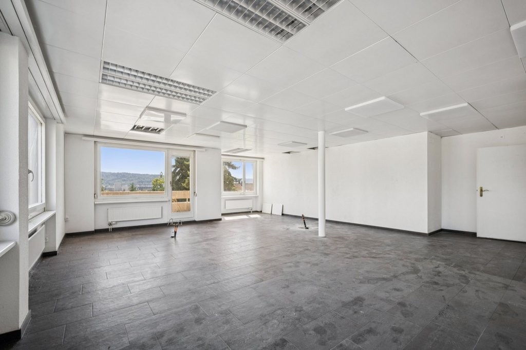 56m² office