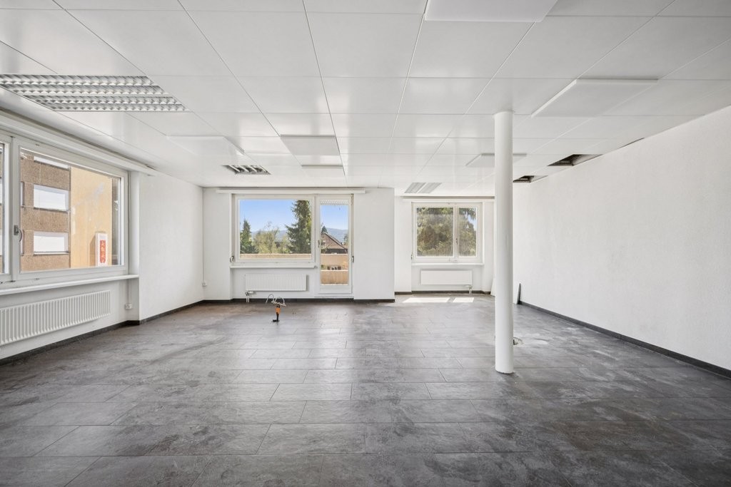 56m² office