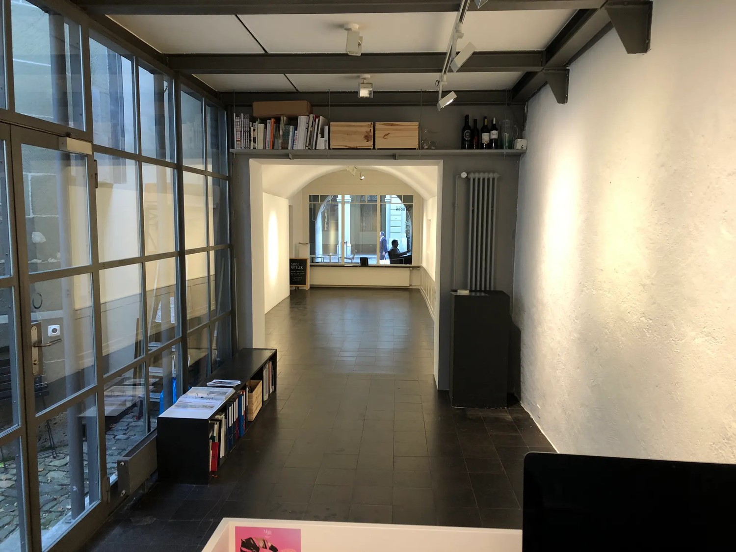 90m² commerciale, foto 1 di 4