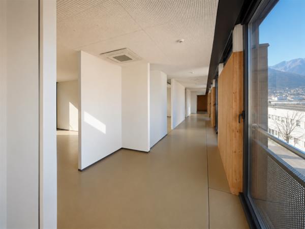 Office, foto 3 di 10