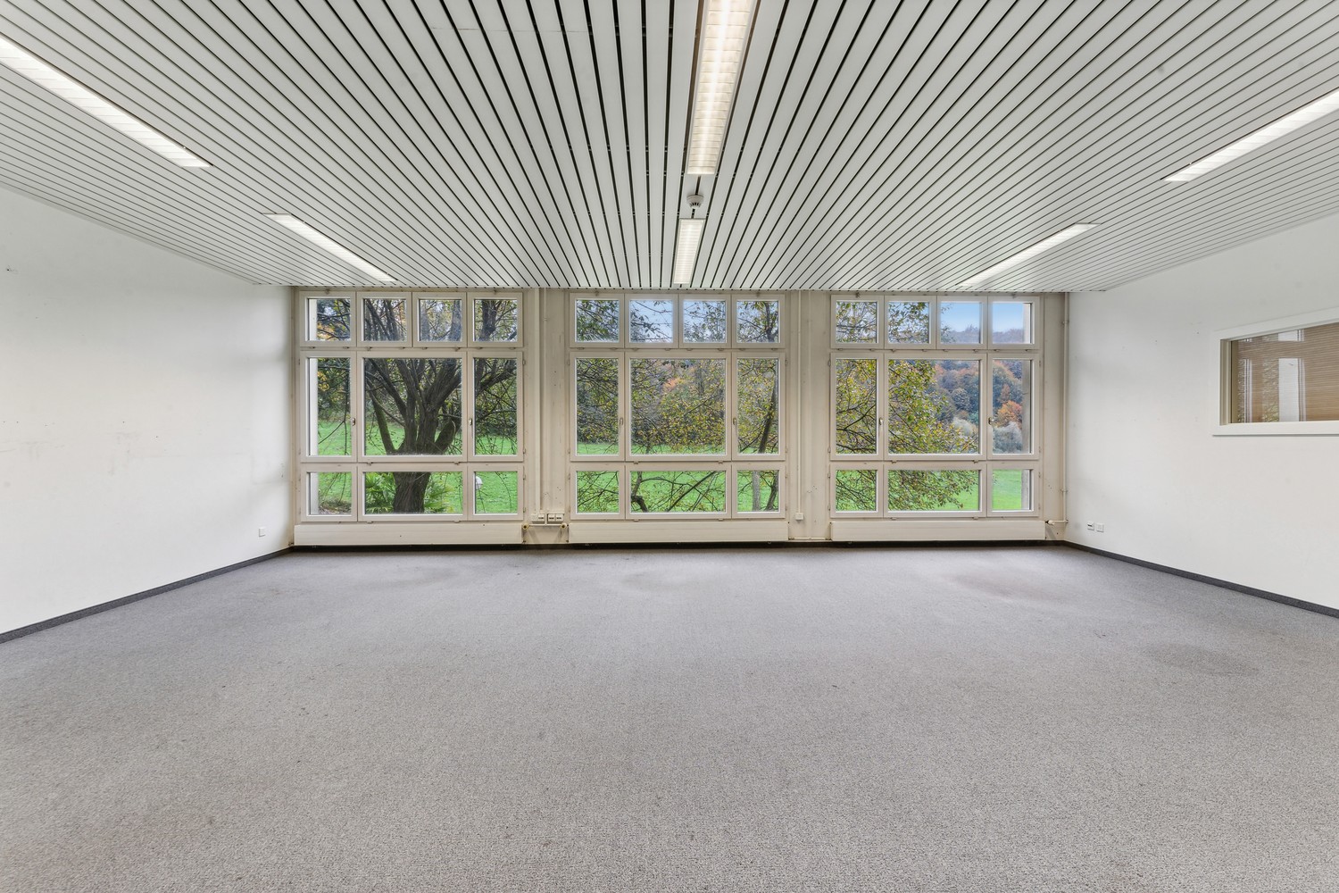 625m² ufficio