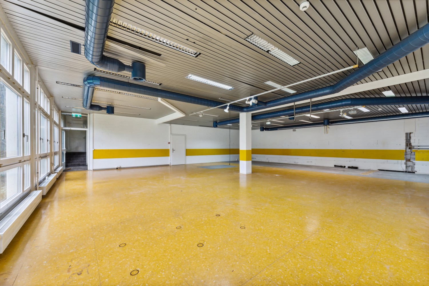 625m² ufficio