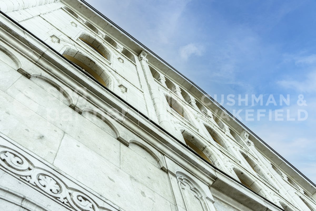 2360m² office