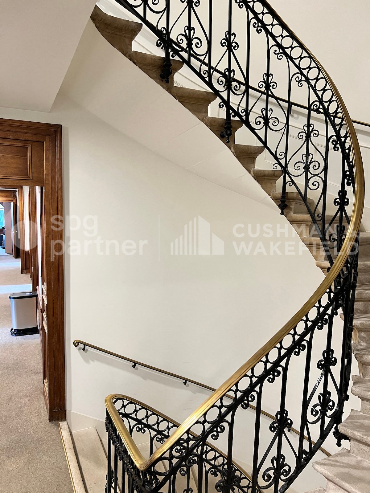 2360m² office