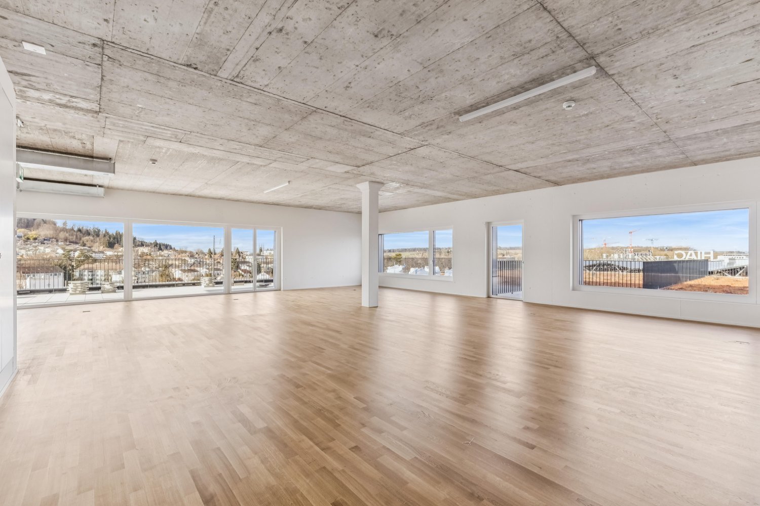 136m² office, Foto 1 von 9