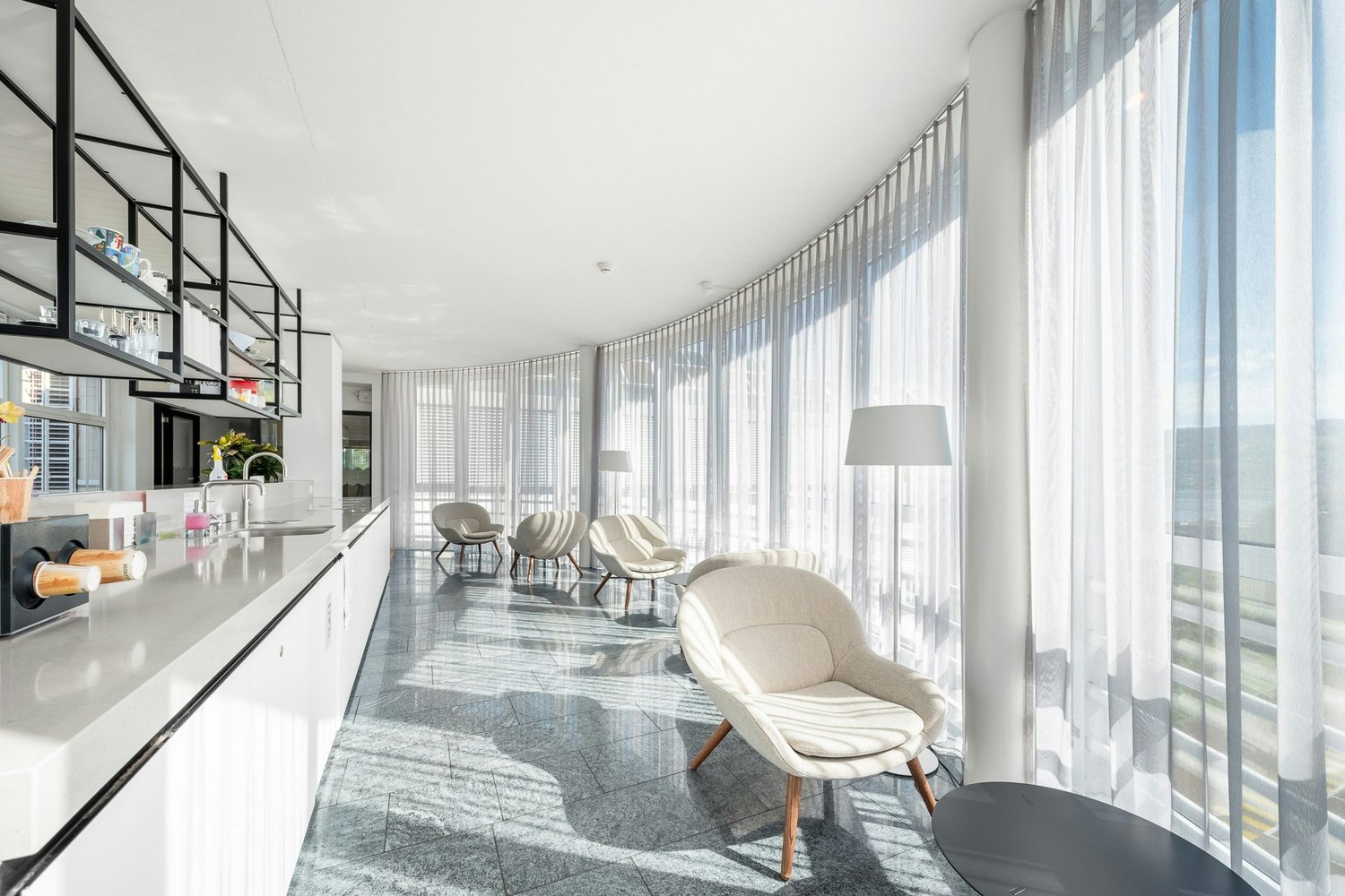 340m² office