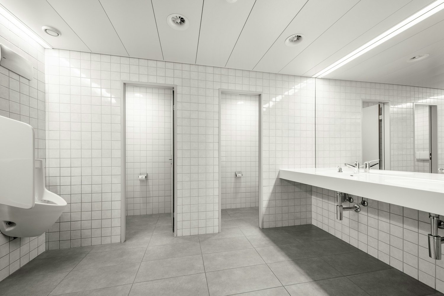340m² office
