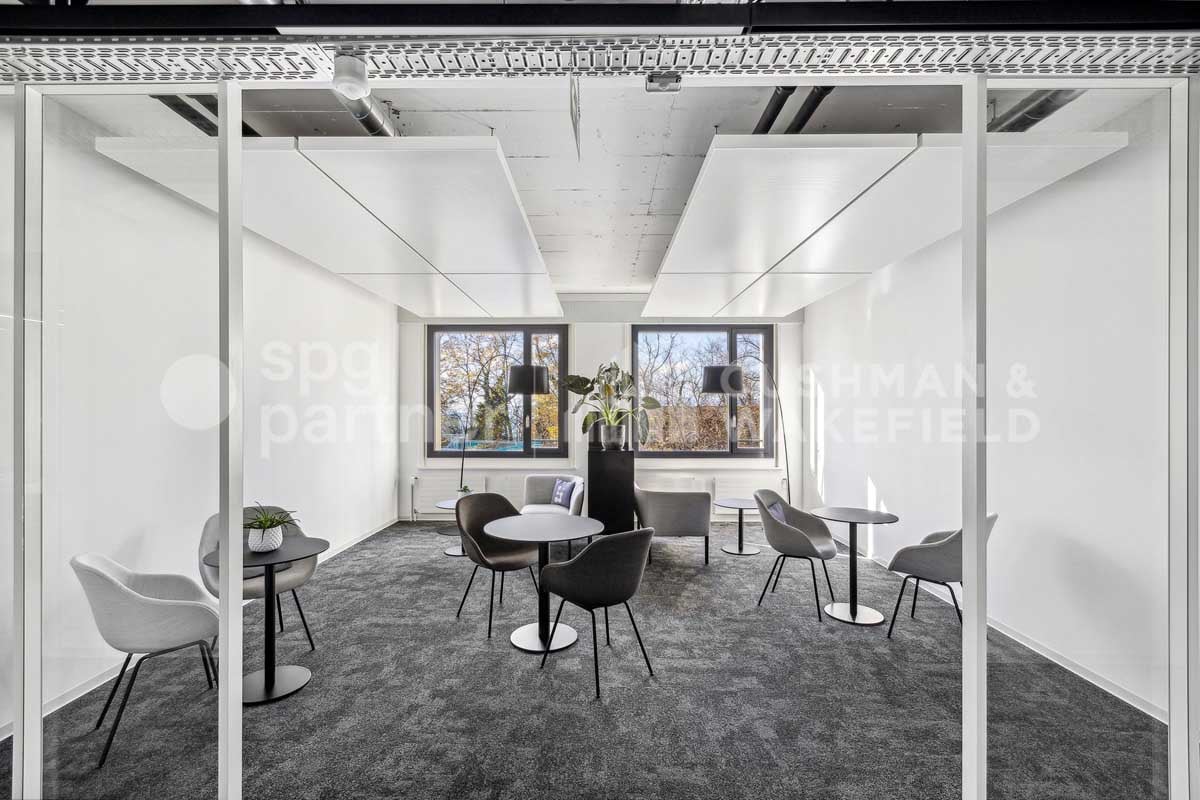 600m² Büro, Foto 3 von 10