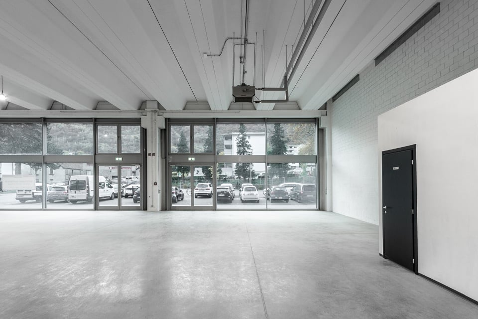 676m² department store