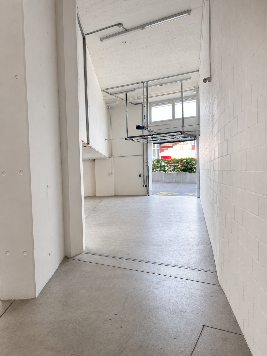 514m² storage room