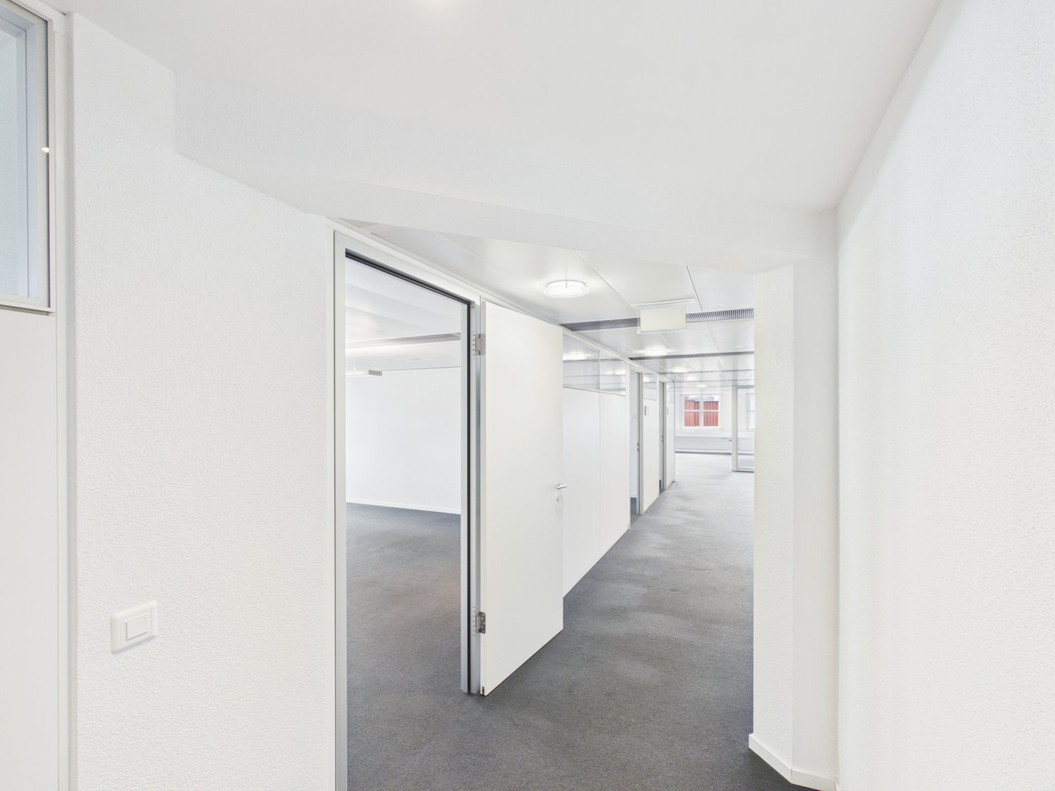 534m² office
