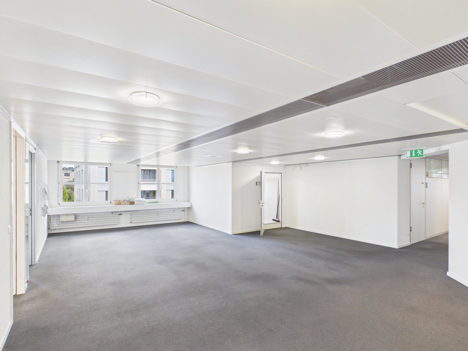 534m² office