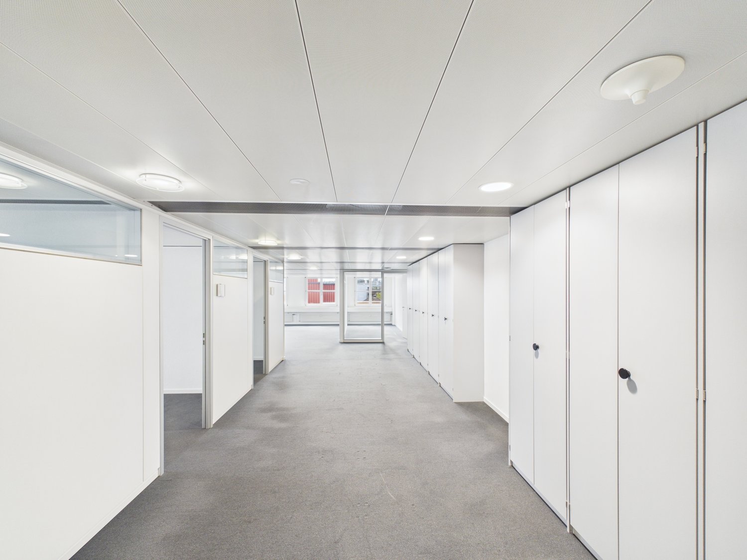 534m² office
