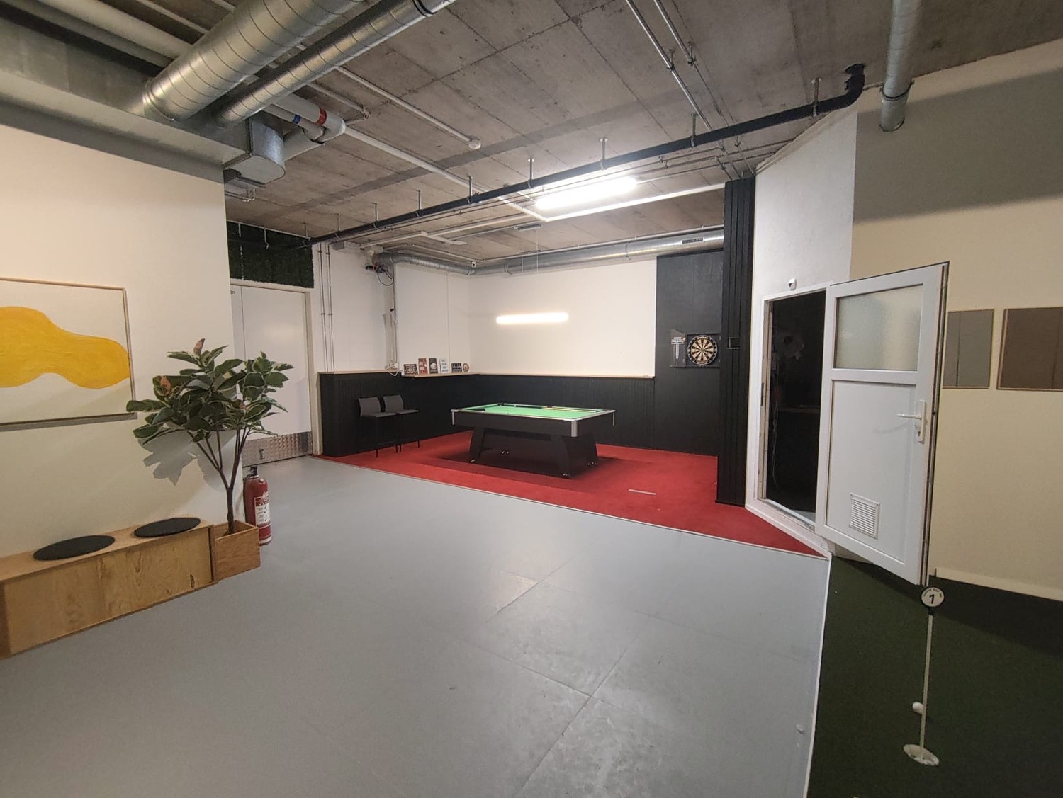 Office, photo 5 of 10
