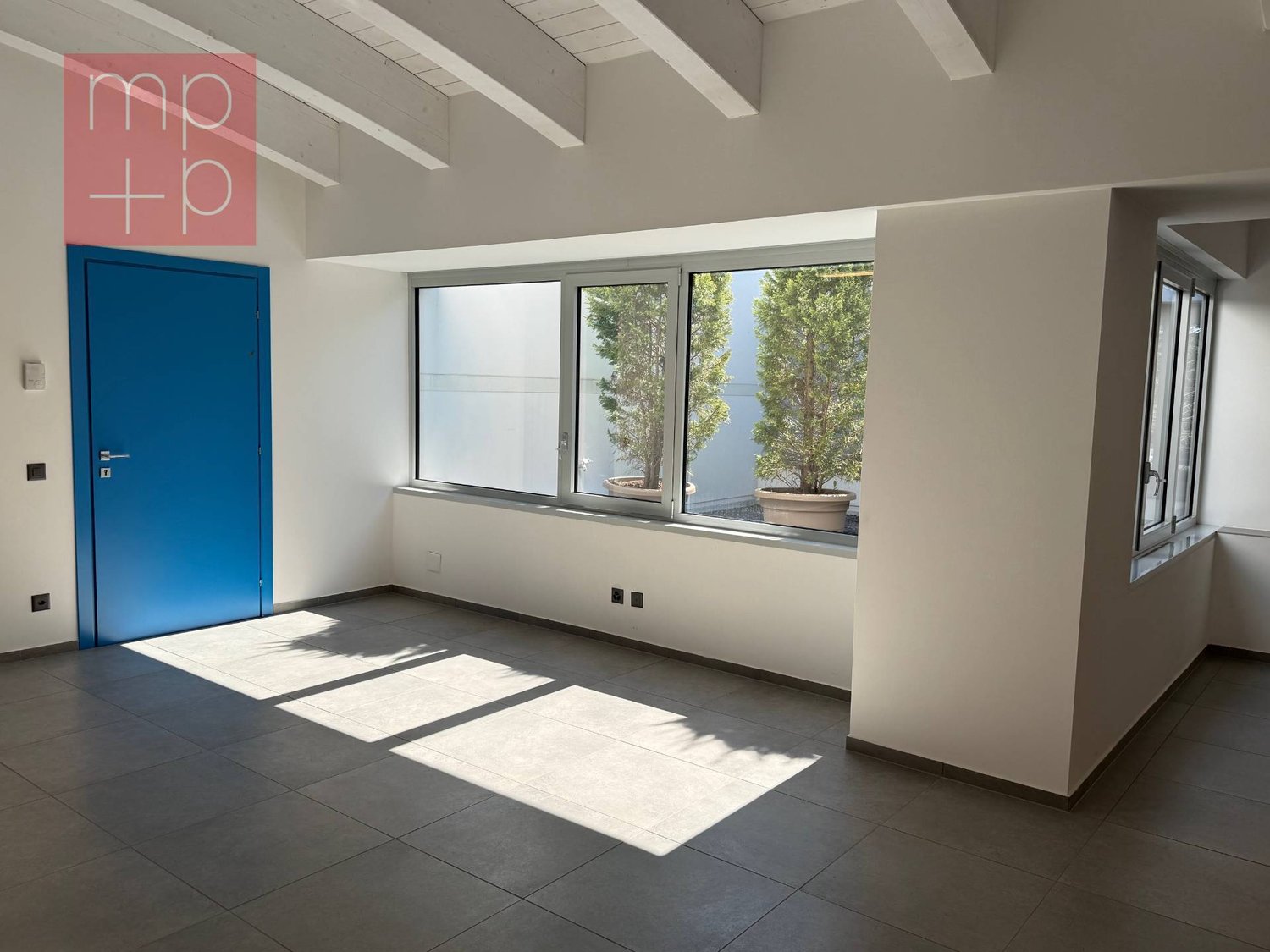 96m² Büro