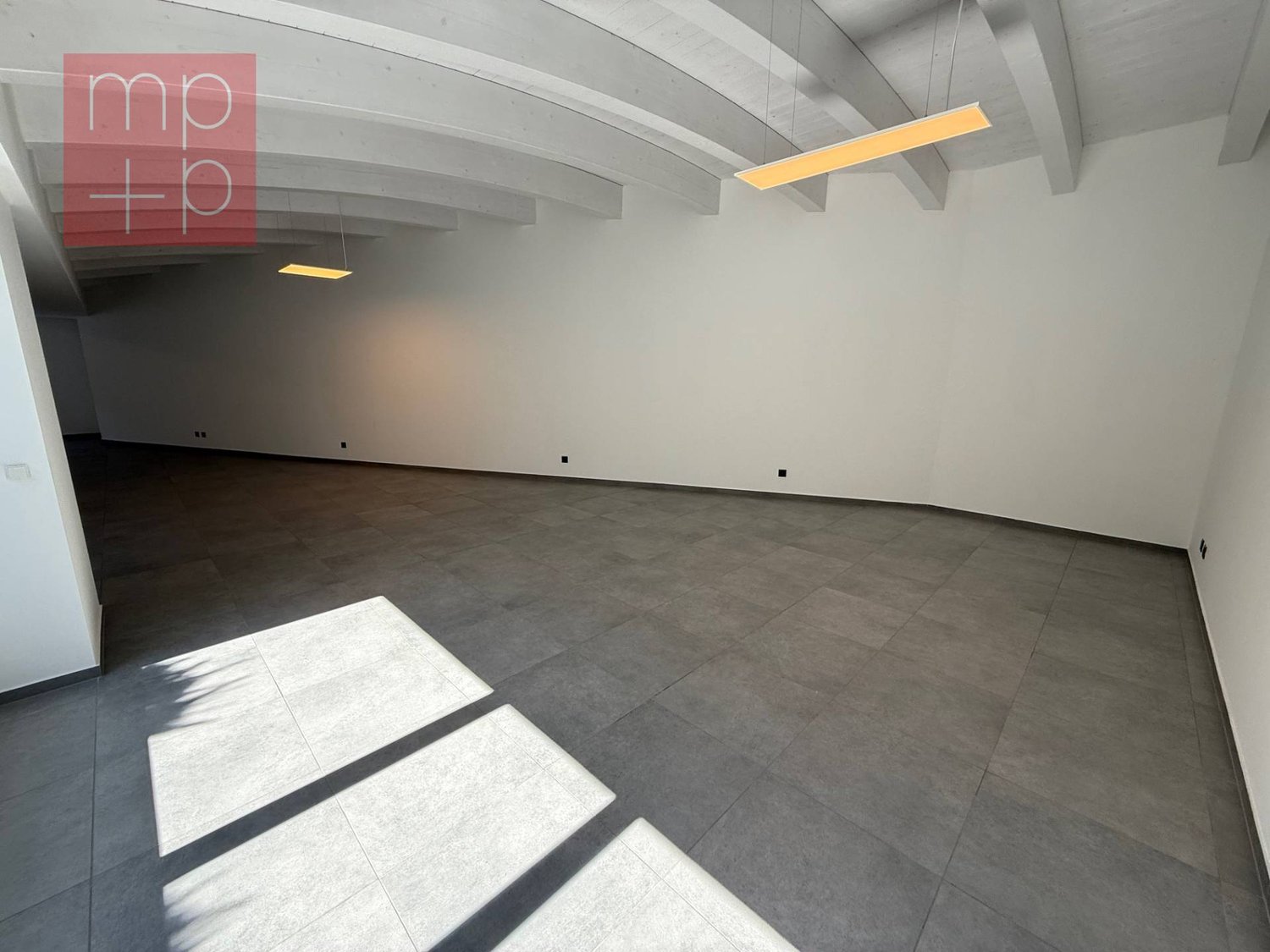 96m² Büro