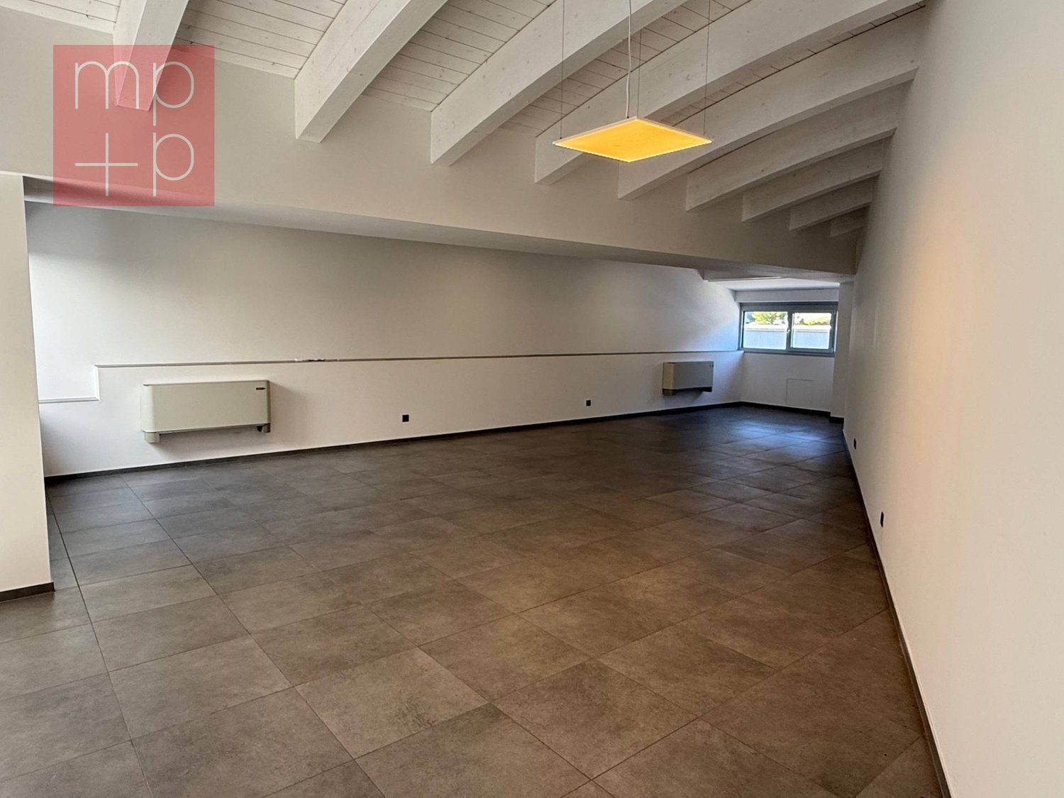 96m² Büro