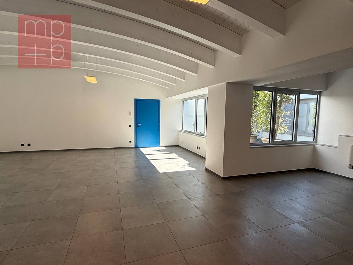 96m² Büro