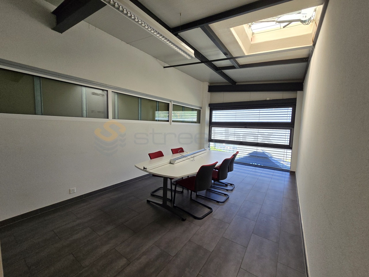 180m² Büro