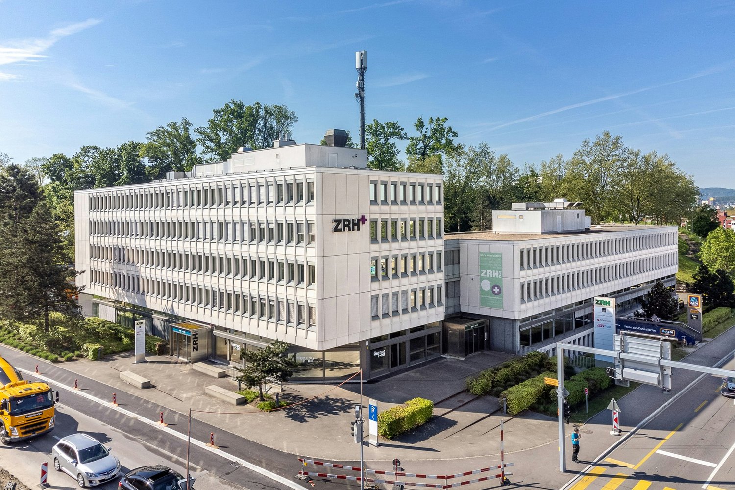 316m² office