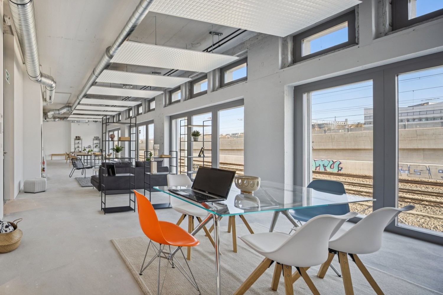 103m² Laden