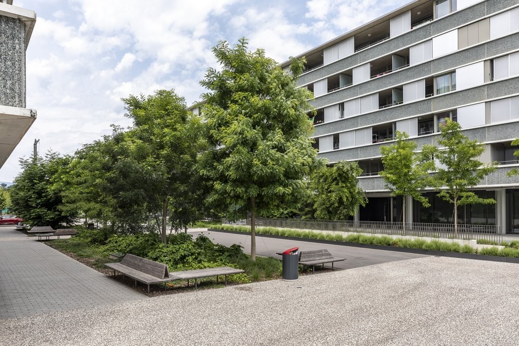 100m² Laden
