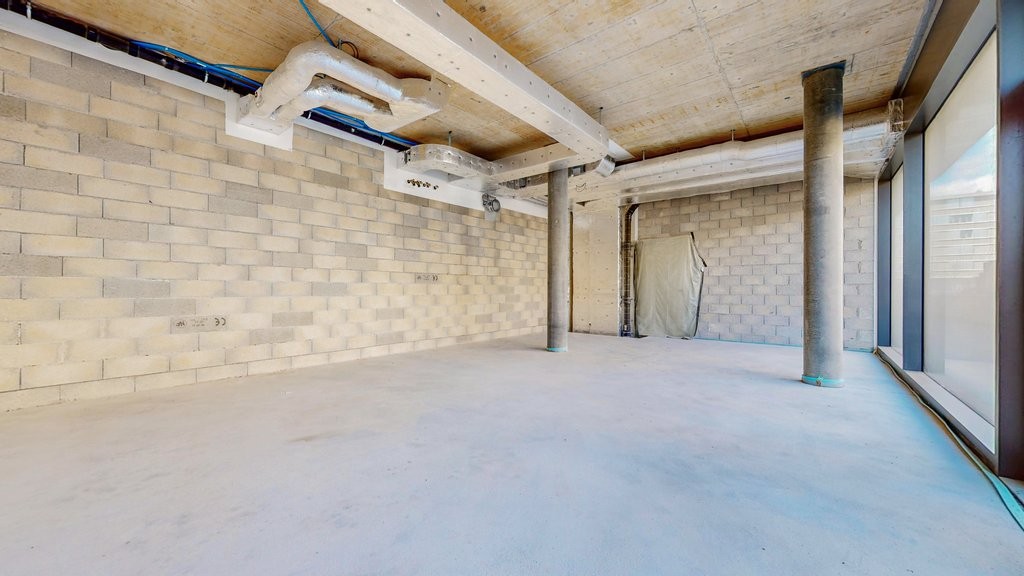 100m² Laden