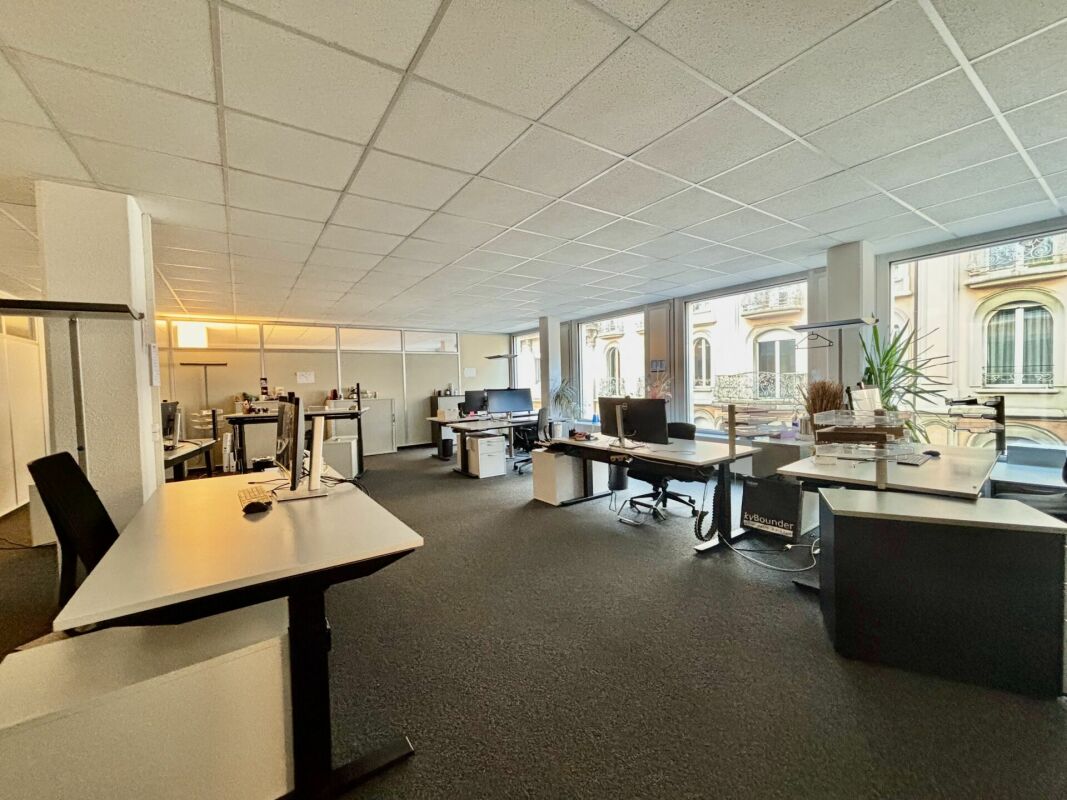 700m² Büro, Foto 1 von 10