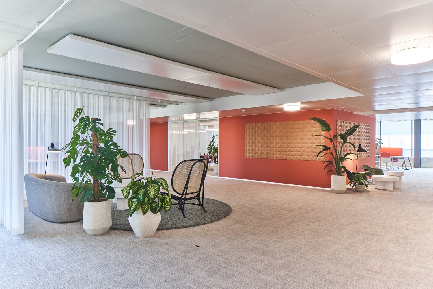 940m² office