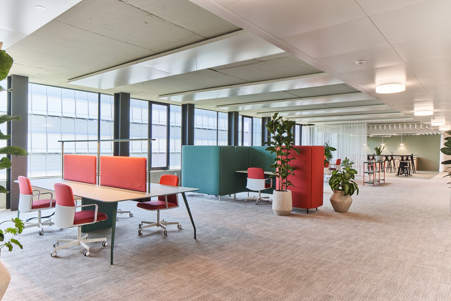 940m² office