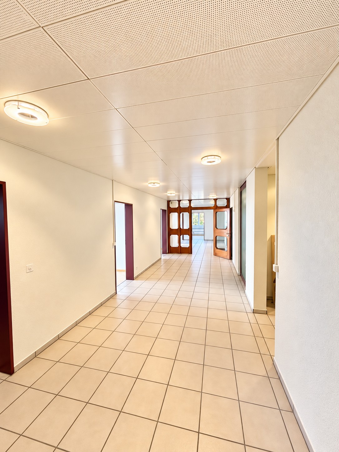 410m² ufficio, foto 3 di 7