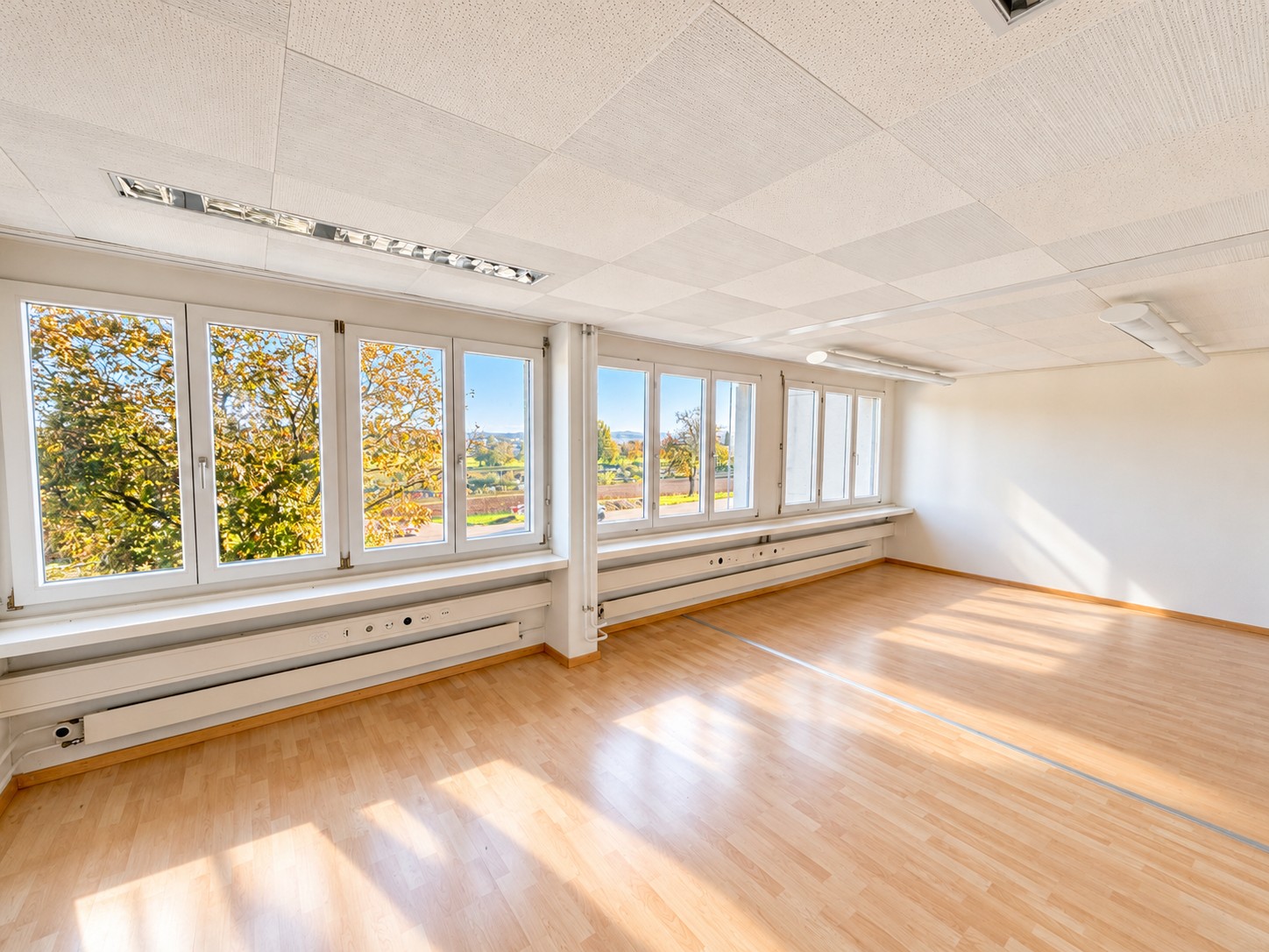 410m² ufficio, foto 2 di 7