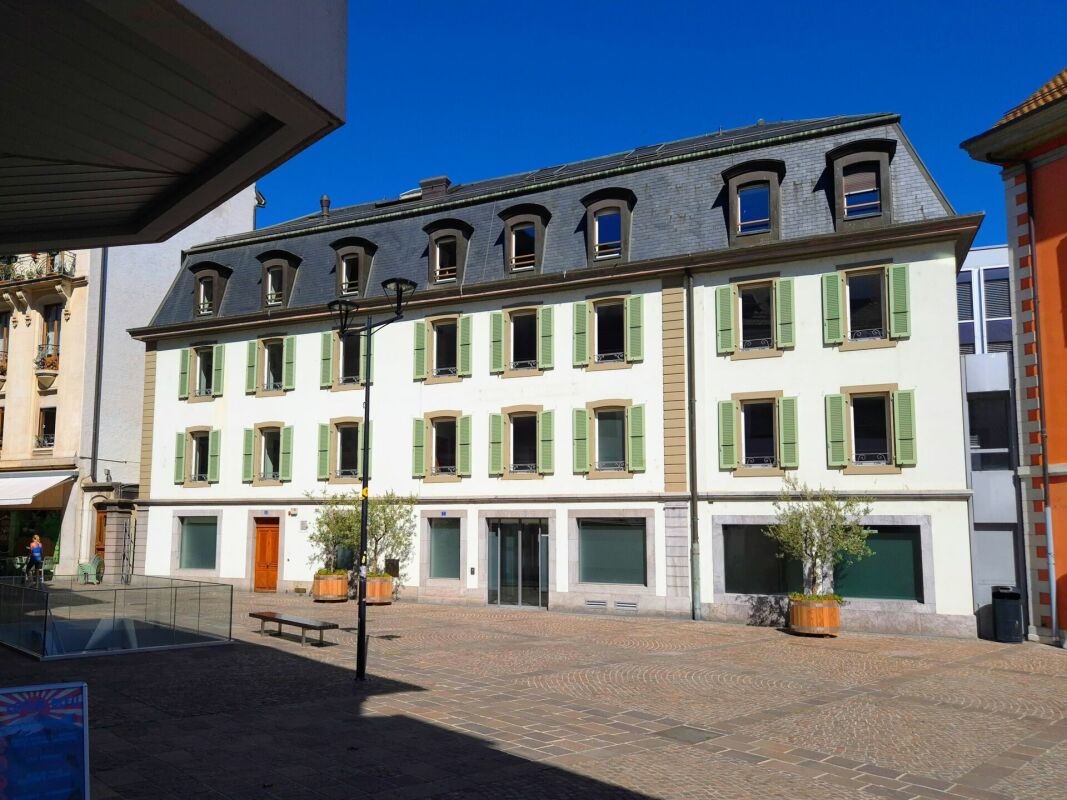 1306m² Büro
