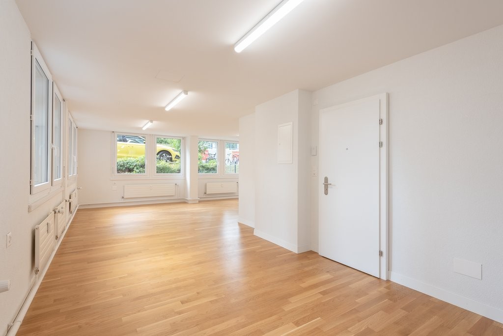 63m² office