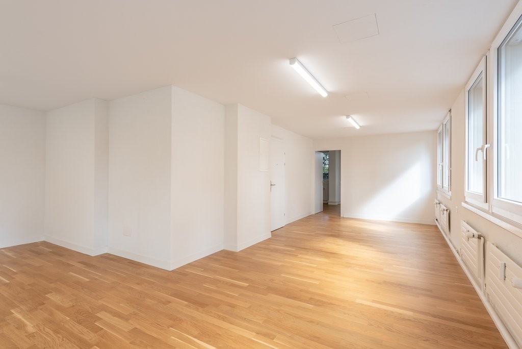 63m² office