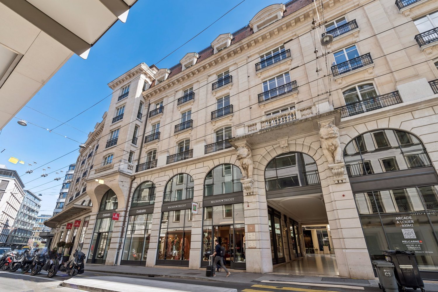 337m² Büro, Foto 1 von 9