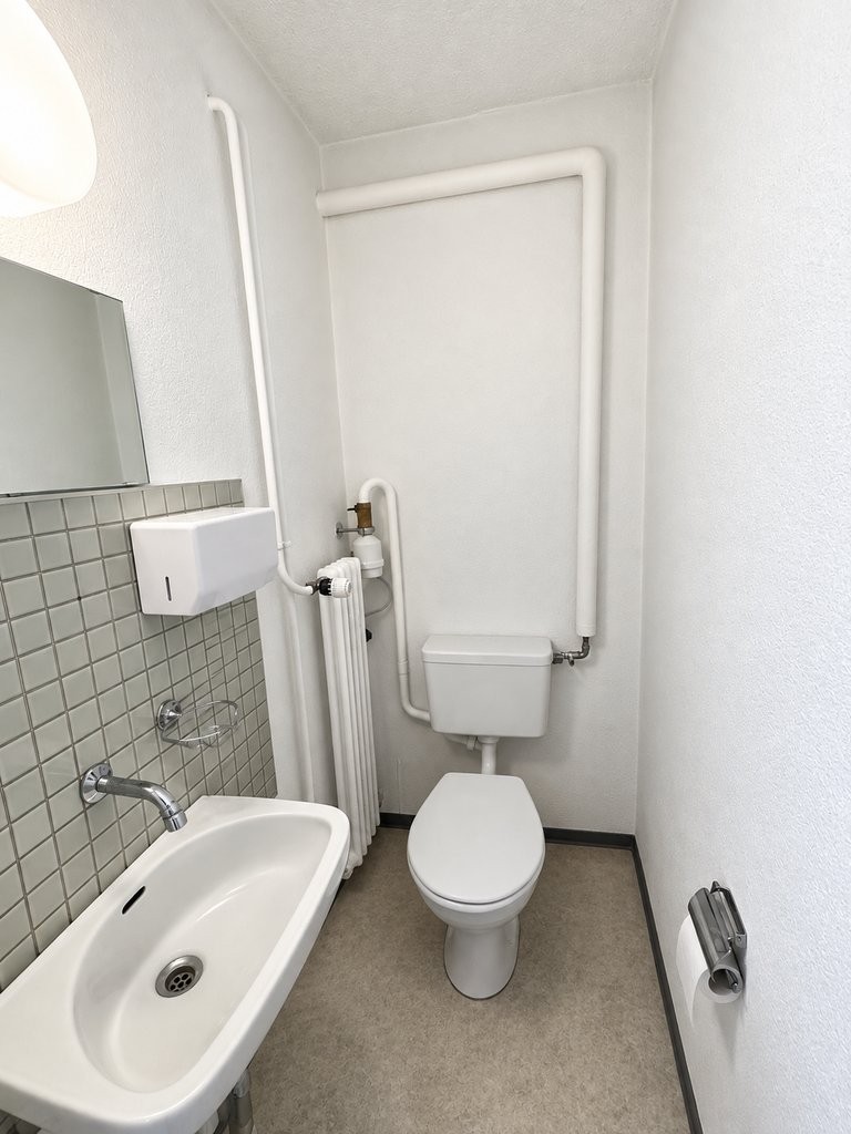 190m² commerciale, foto 6 di 6