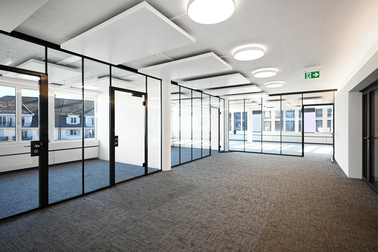 379m² office