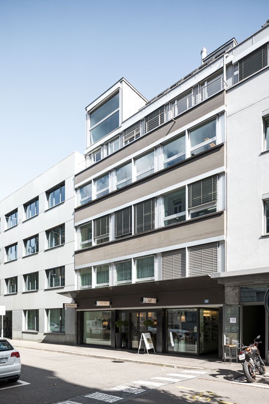 96m² shop