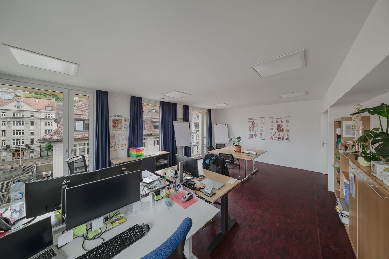 178m² office
