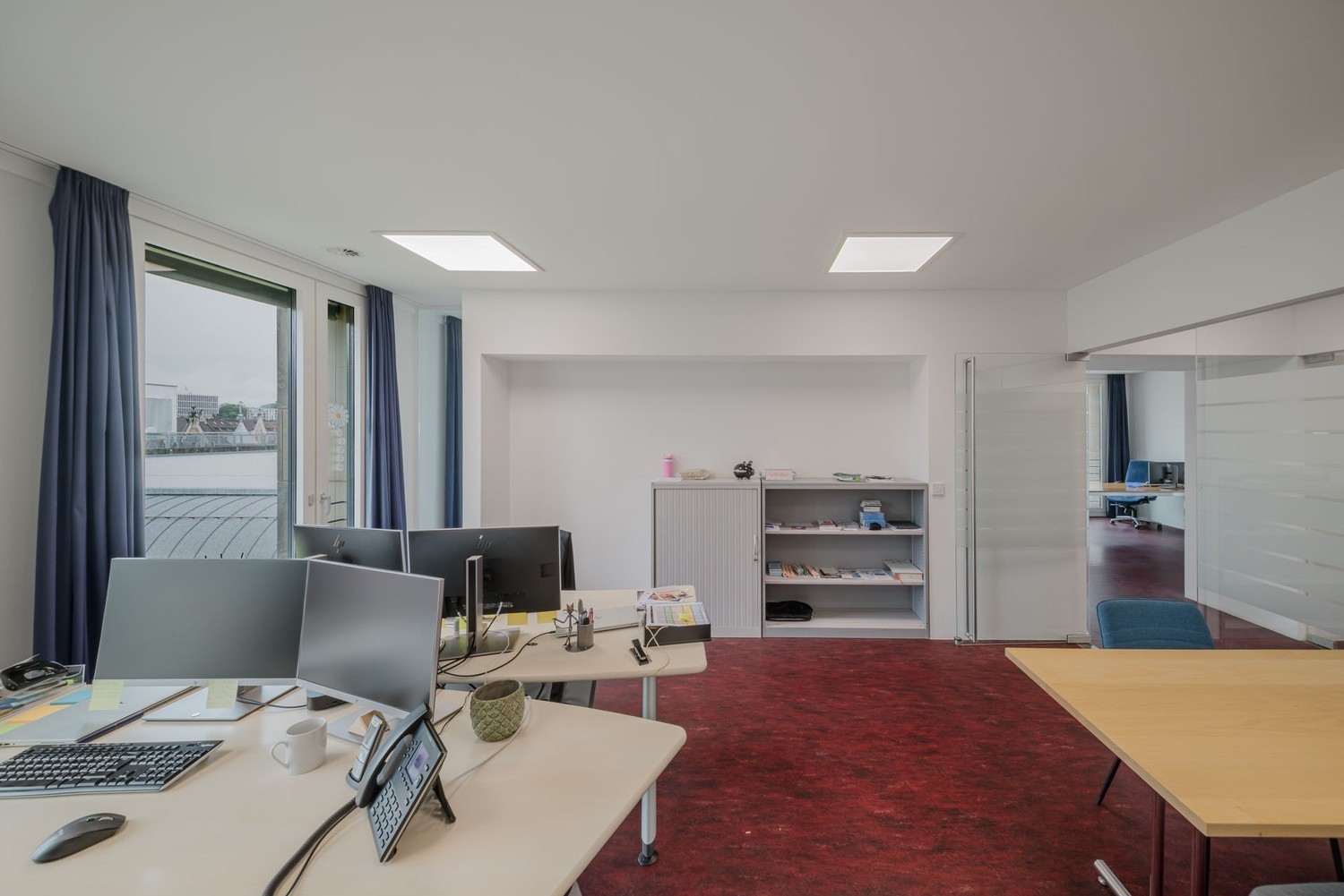178m² office