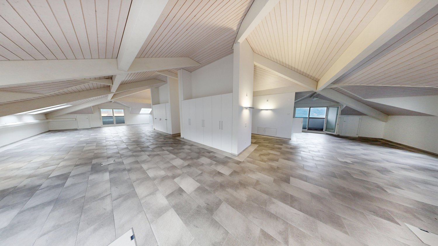 697m² office