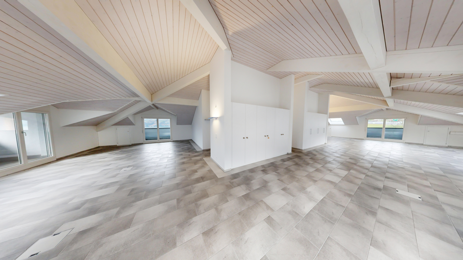 697m² office