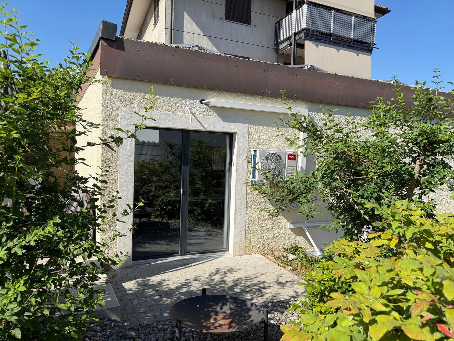 200m² office