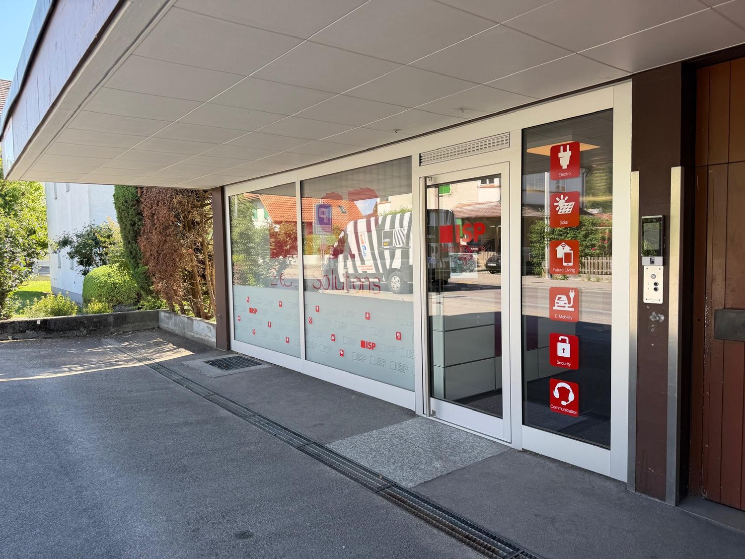 200m² office