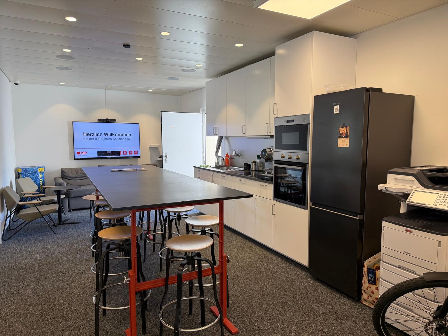 200m² office