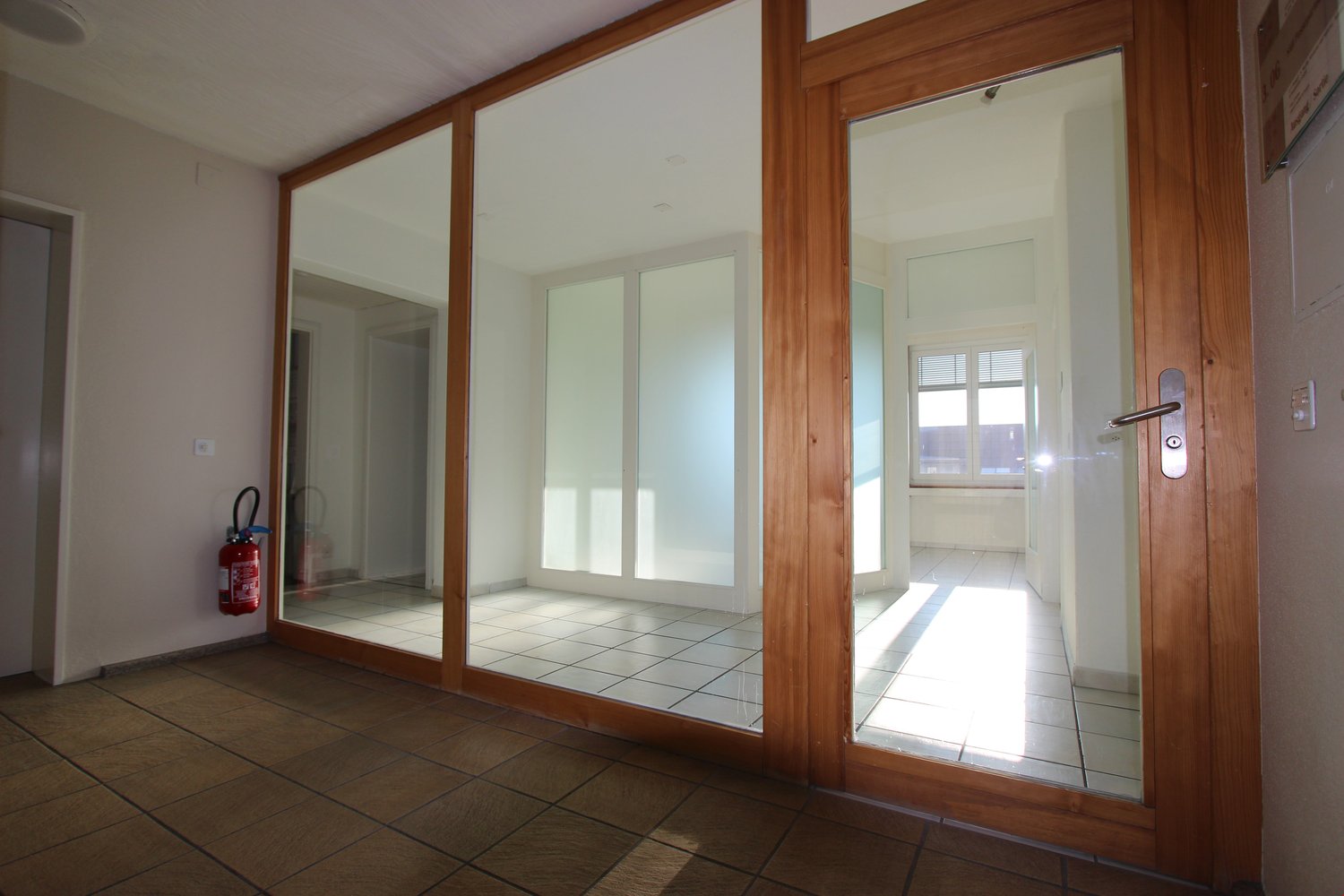232m² office