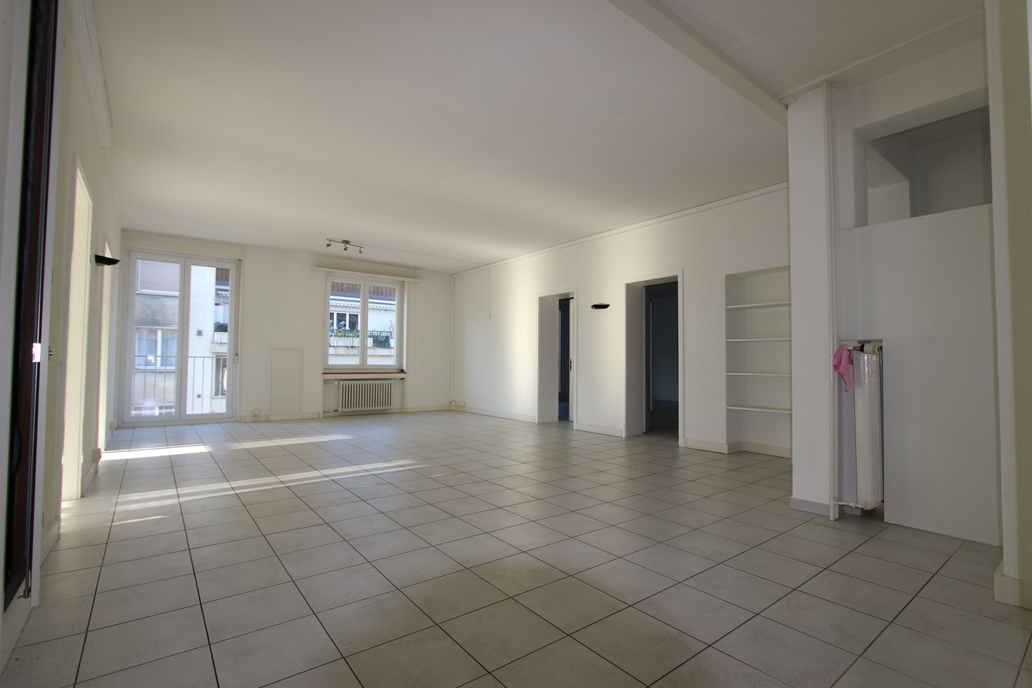 232m² office